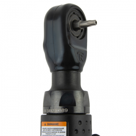 WiederKraft Пневматическая трещотка со сменными приводами 1/4″ и 3/8″, битами 1/4″, 70 Нм