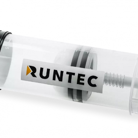 RUNTEC Шприц для масла, 1500 мл, с набором адаптеров, трубок и хомутов